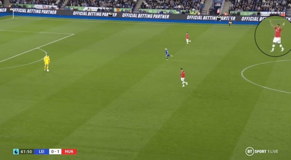 Casemiro motioning De Gea to calm down