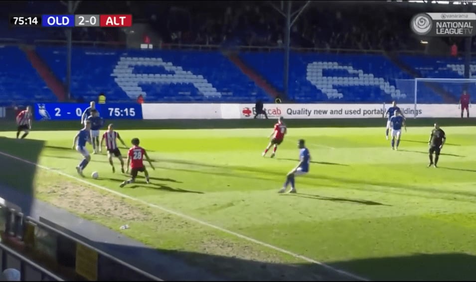 One instance of Maxi Defending Wide