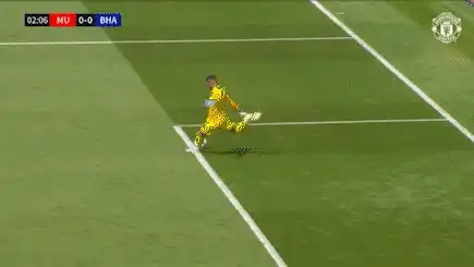 Clip: Manchester United v Brighton, Robert Sánchez kicks long and the rest of the sequence plays out
