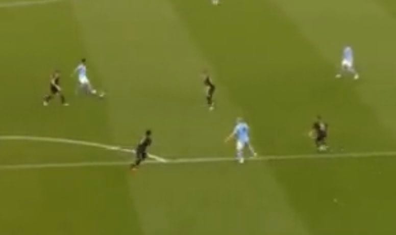 Broadcast frame, Manchester City v Real Madrid: Gündoğan's pass gives Haaland an edge over Éder Militão
